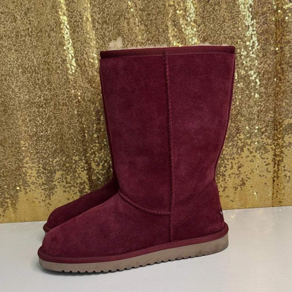 Koolaburra Women's mid calf Burgundy Suede with faux fur lining Boots